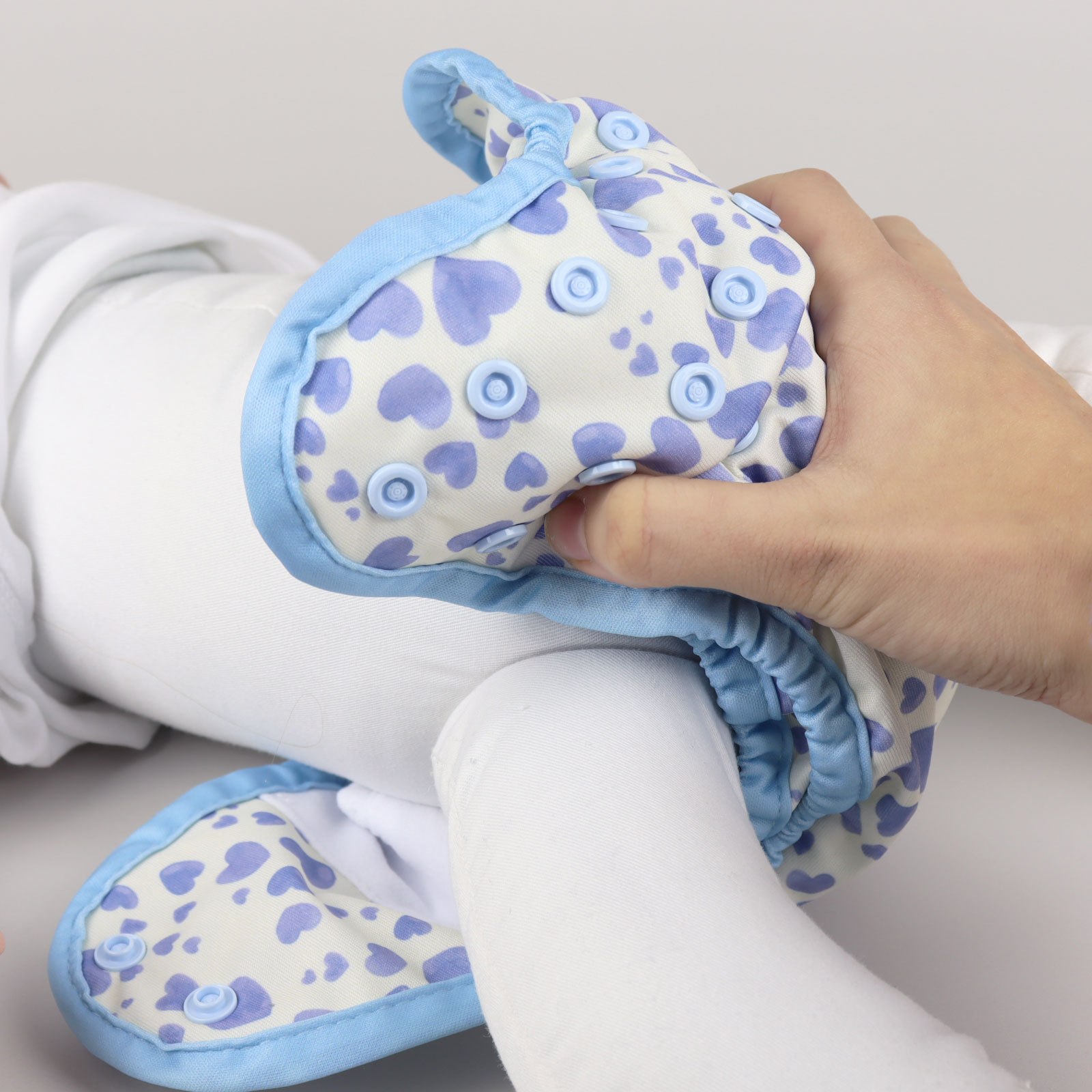 Fitting Cloth Nappies | The Nappy Gurus