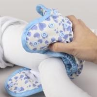 Lift and squeeze fitting a nappy